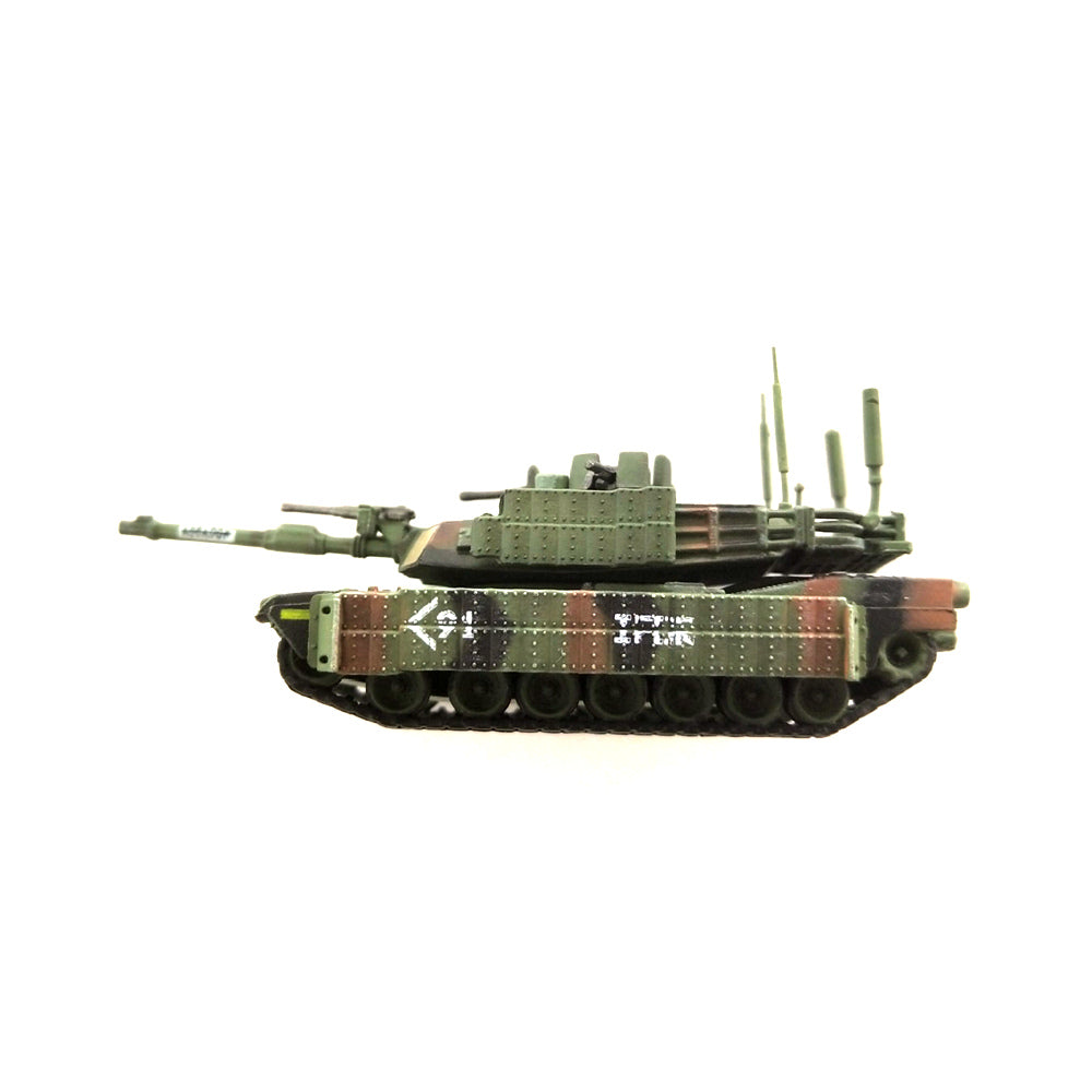 1/144 scale diecast M1 Abrams tank model