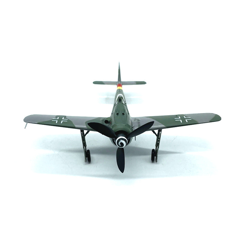 1/72 scale prebuilt Fw 190 D-9 fighter aircraft model 37262