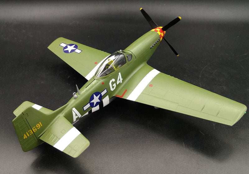 prebuilt 1/48 scale P-51D Mustang aircraft model 39304