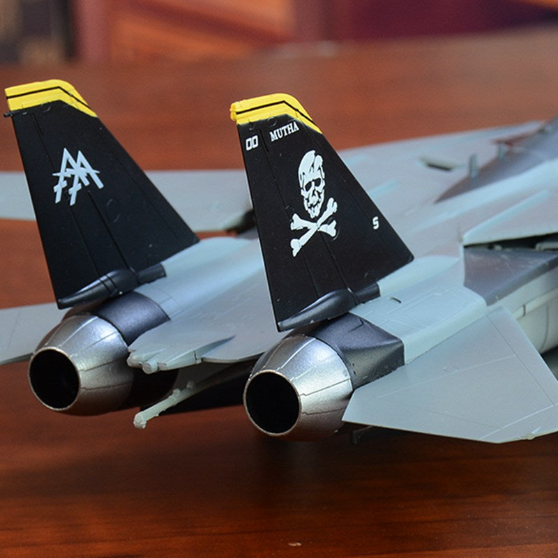 1/72 scale prepainted plastic model aircraft F-14B tail