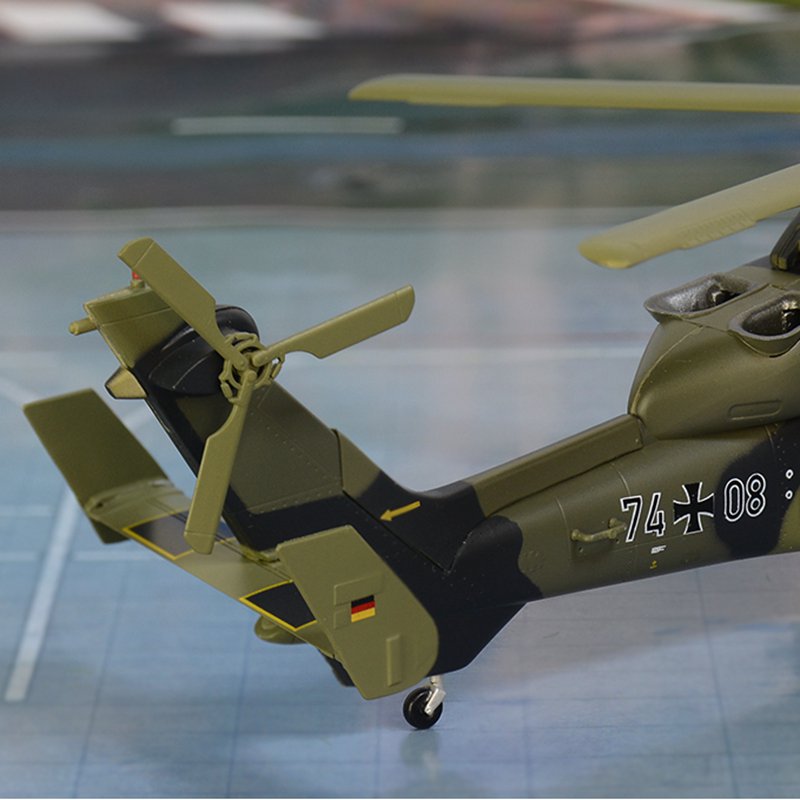 collectible military plastic aircraft model tiger helicopter