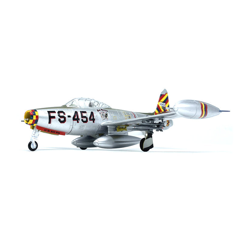 prebuilt 1/72 scale F-84G Thunderjet aircraft model 36800