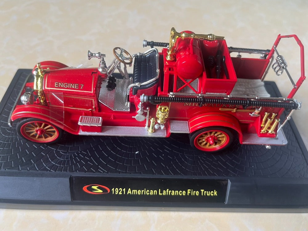 1/32 Scale American LaFrance/Ford Model T/Studebaker/Seagrave/Packard/GMC Vintage Fire Engine Truck Diecast Model