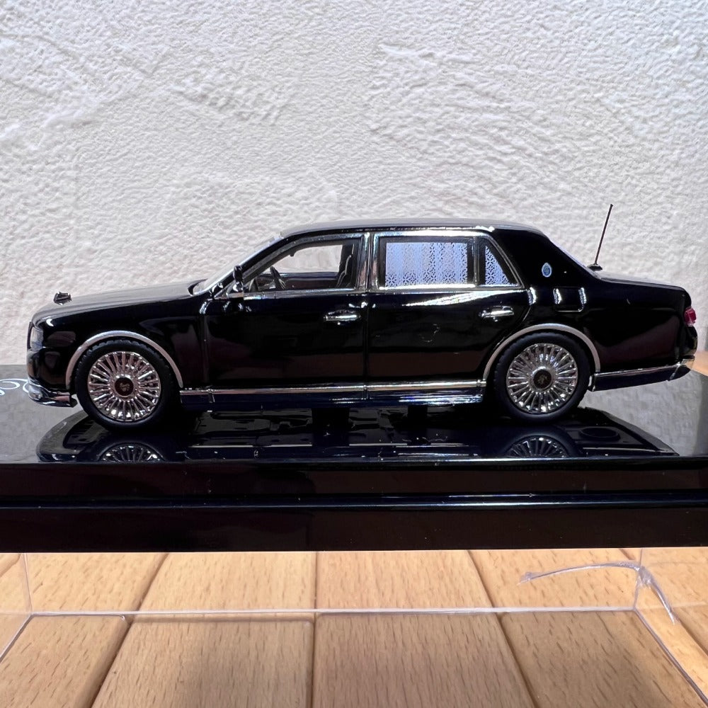 1/64 Scale Toyota Century Luxury Car Diecast Model