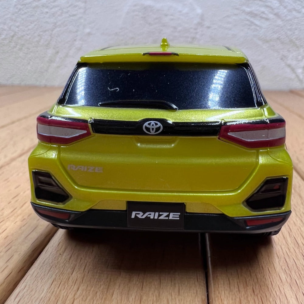 1/30 Scale Toyota Raize SUV Diecast Model Car Plastic