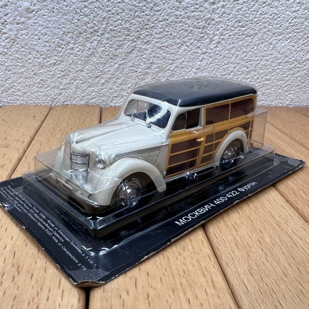1/43 Scale Moskvitch 400-420 Soviet Vintage Car Diecast Model