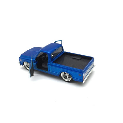 1/32 Scale 1972 Chevrolet Cheyenne Pickup Truck Diecast Model Car