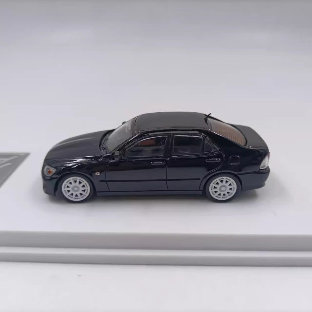 1/64 Scale Toyota Altezza RS200 SXE10 Sedan Diecast Model Car