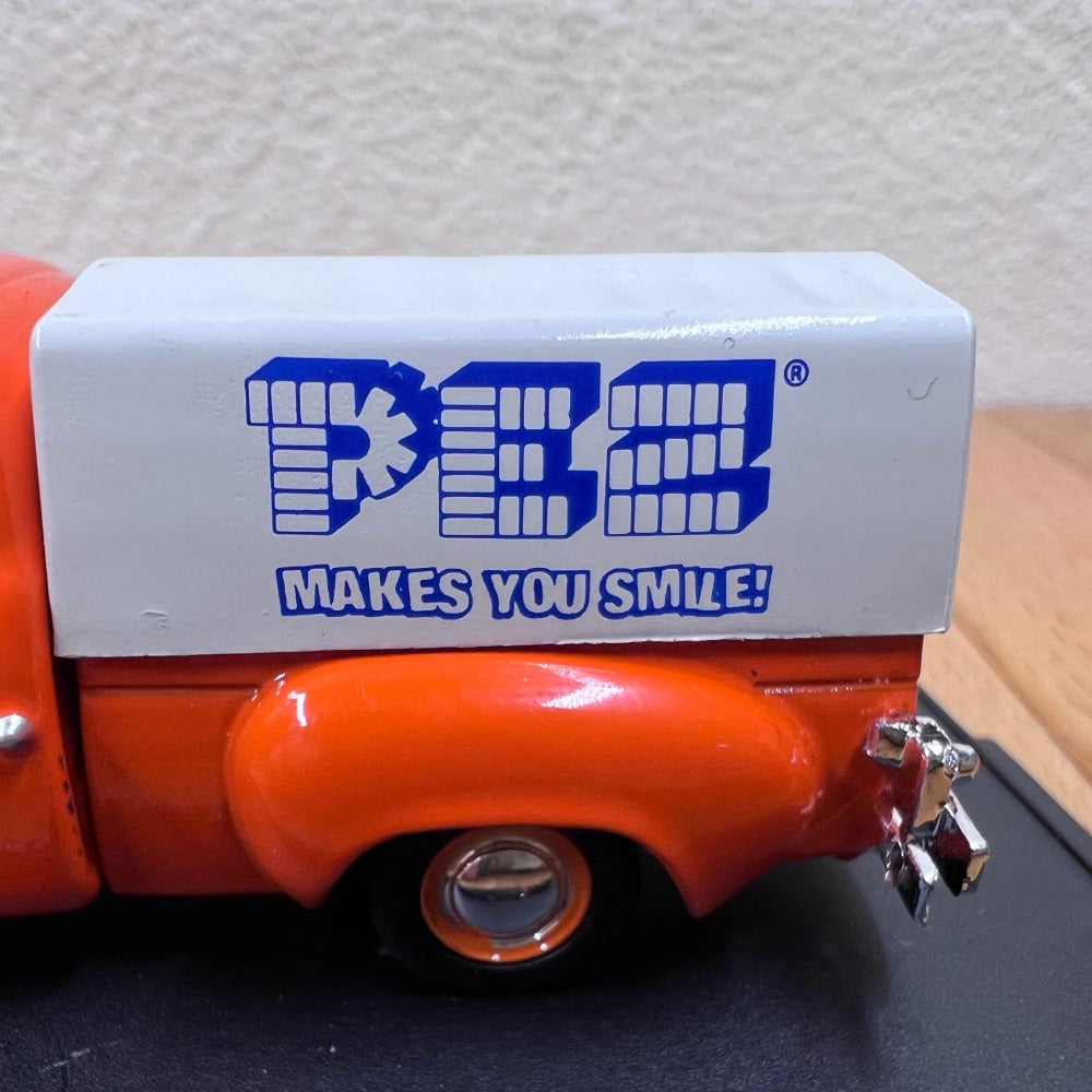 1/64 Scale 1950 Studebaker 2R Truck PEZ Diecast Model Car