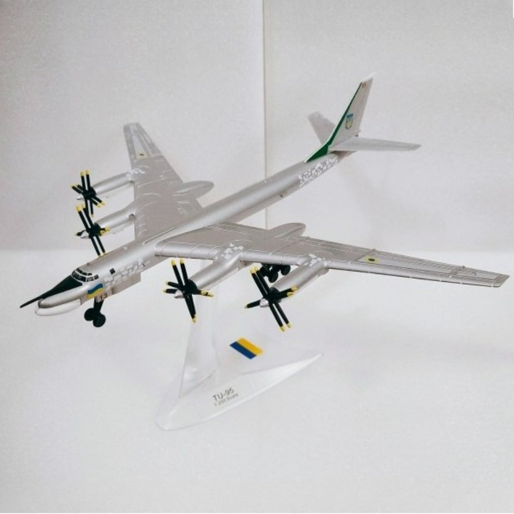1/200 Scale Tupolev Tu-95 Bear Strategic Bomber Diecast Model Aircraft