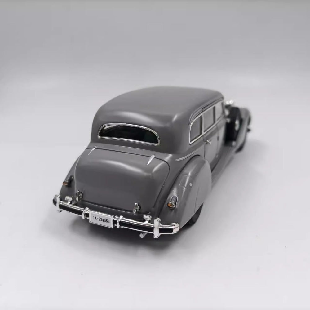 1/43 Scale Mercedes-Benz 770 Vintage Car Diecast Model