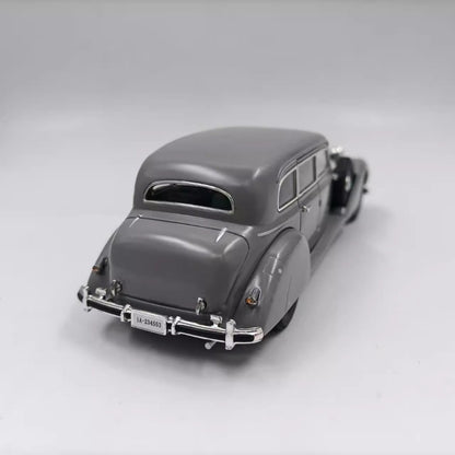 1/43 Scale Mercedes-Benz 770 Vintage Car Diecast Model