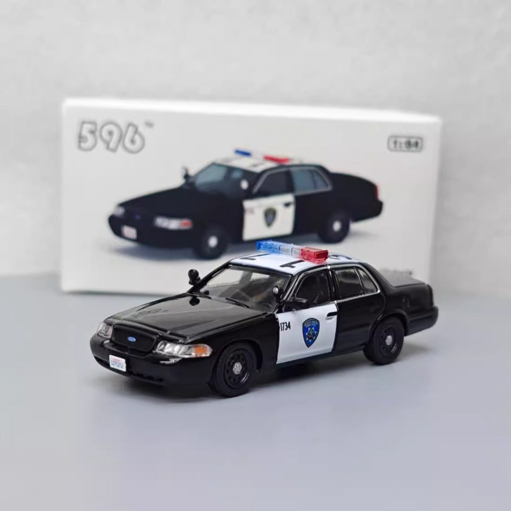 1/64 Scale Ford Crown Victoria Oakland CA Police Car Diecast Model