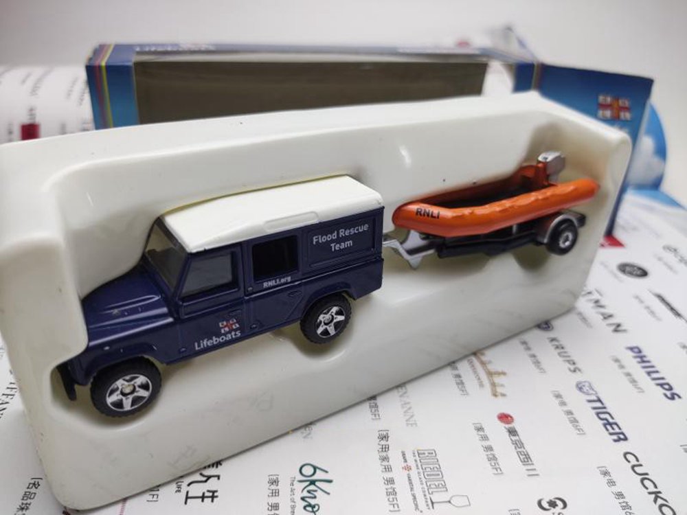 1/83 Scale RNLI Flood Rescue Team Land Rover Defender and D Class Life ...