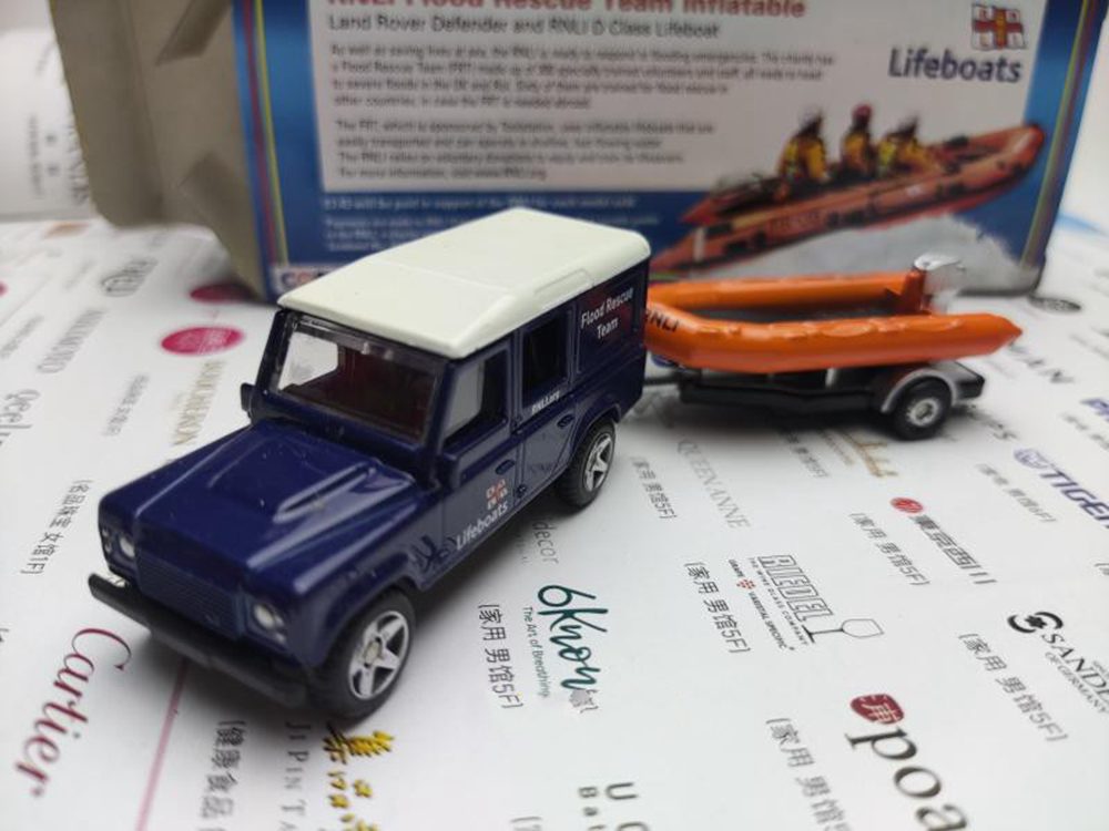 1/83 Scale RNLI Flood Rescue Team Land Rover Defender and D Class Life ...
