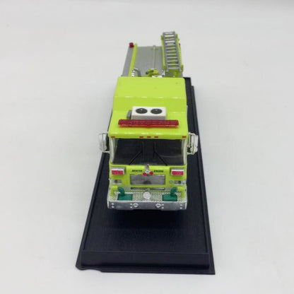 1/64 Scale 1997 Pierce Quantum Pumper USA Fire Engine Diecast Model Truck