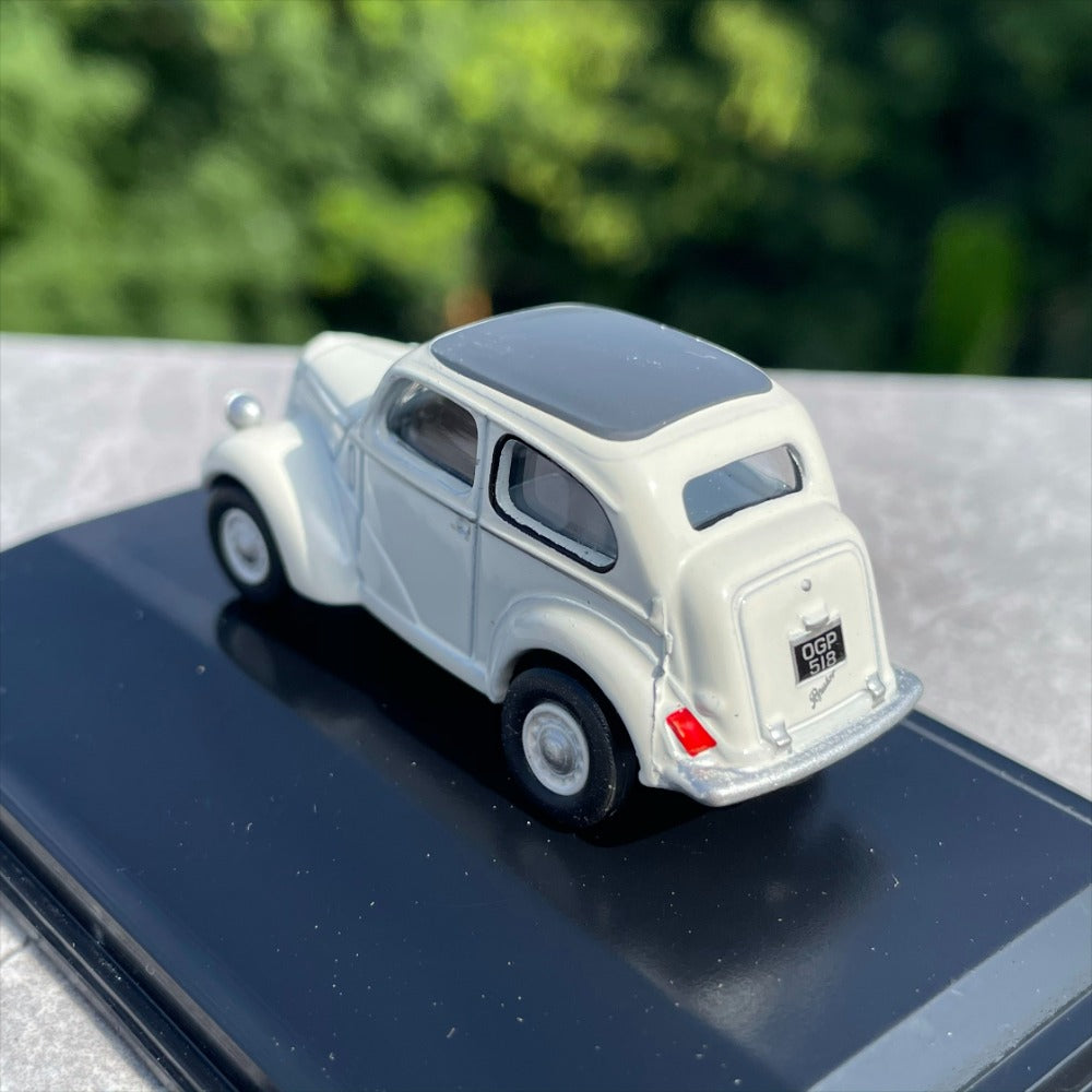 1/76 Scale Ford Popular 103E Diecast Model Car
