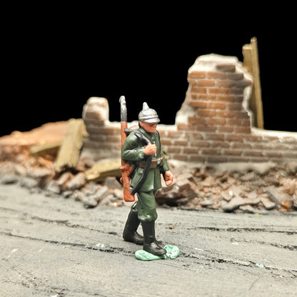 1/72 Scale German Soldiers Painted Figures for Model Dioramas
