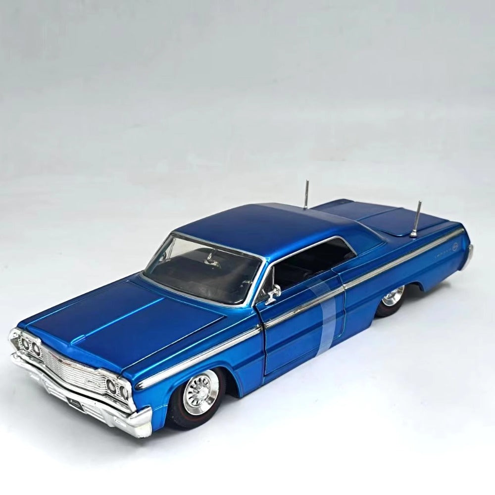 1/24 Scale 1964 Chevrolet Impala Lowrider Diecast Model Car