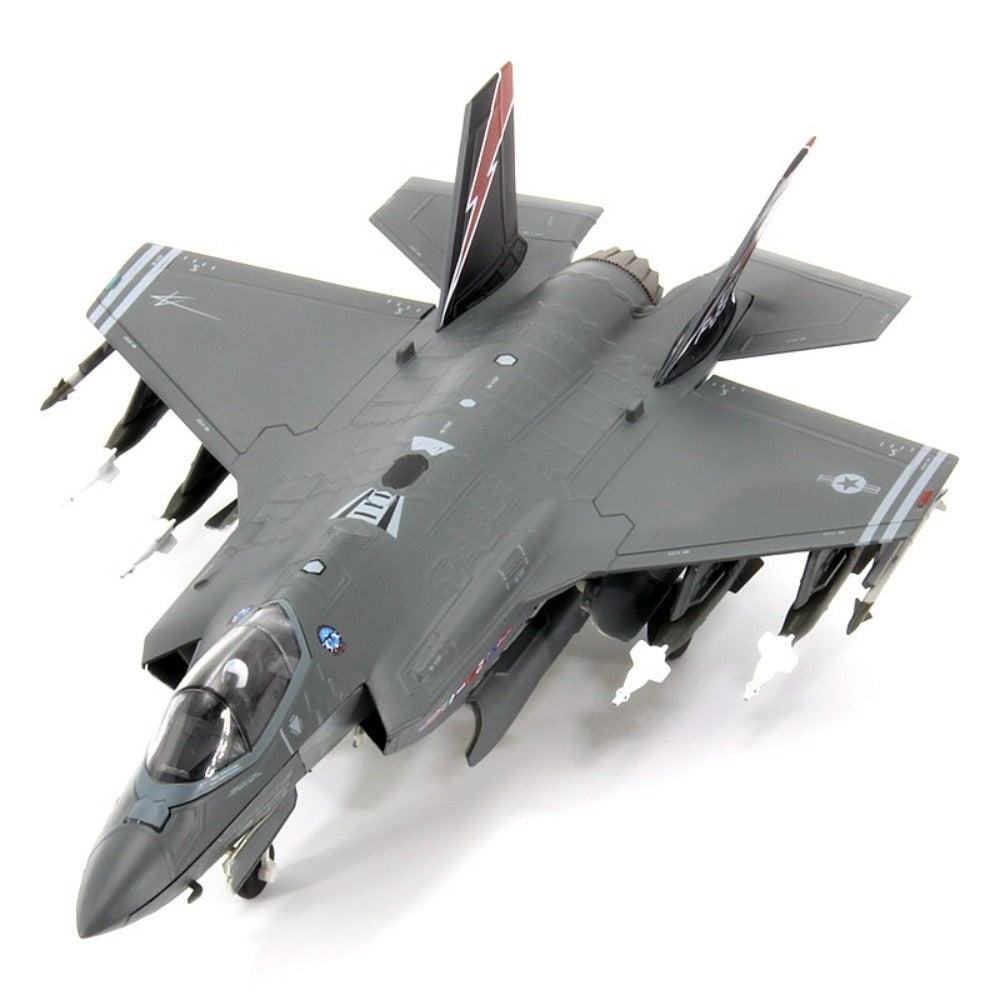 1/72 Scale Lockheed Martin F-35 Lightning II USAF AF-01 Stealth Strike Fighter.Diecast Model