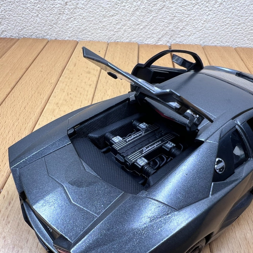 1/24 Scale 2008 Lamborghini Reventón Sports Car Diecast Model