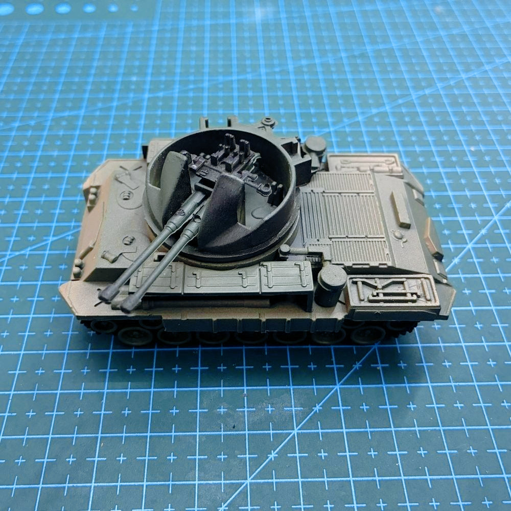 1/72 Scale M42 Duster 40 mm Self-Propelled Anti-Aircraft Gun Armored Vehicle Pre-built Plastic Collectible Model