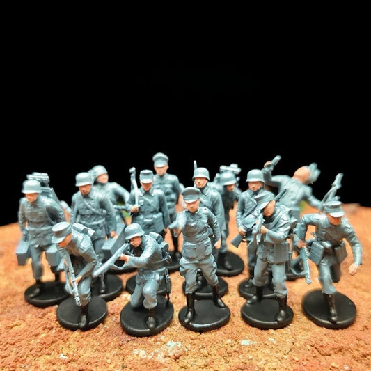 1/72 Scale WWII German Soldiers Painted Miniature Figures Set for Model Dioramas