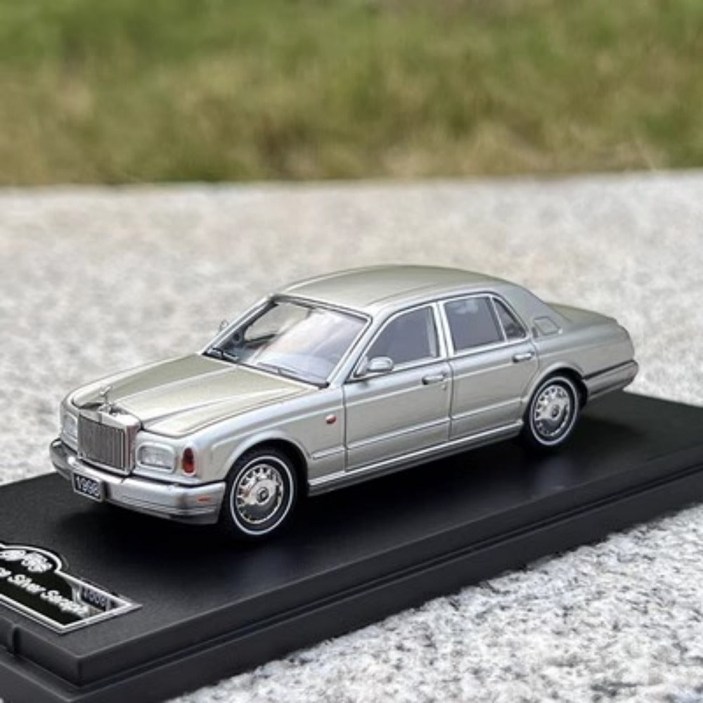 1/64 Scale 1998 Rolls-Royce Silver Seraph Luxury Car Diecast Model