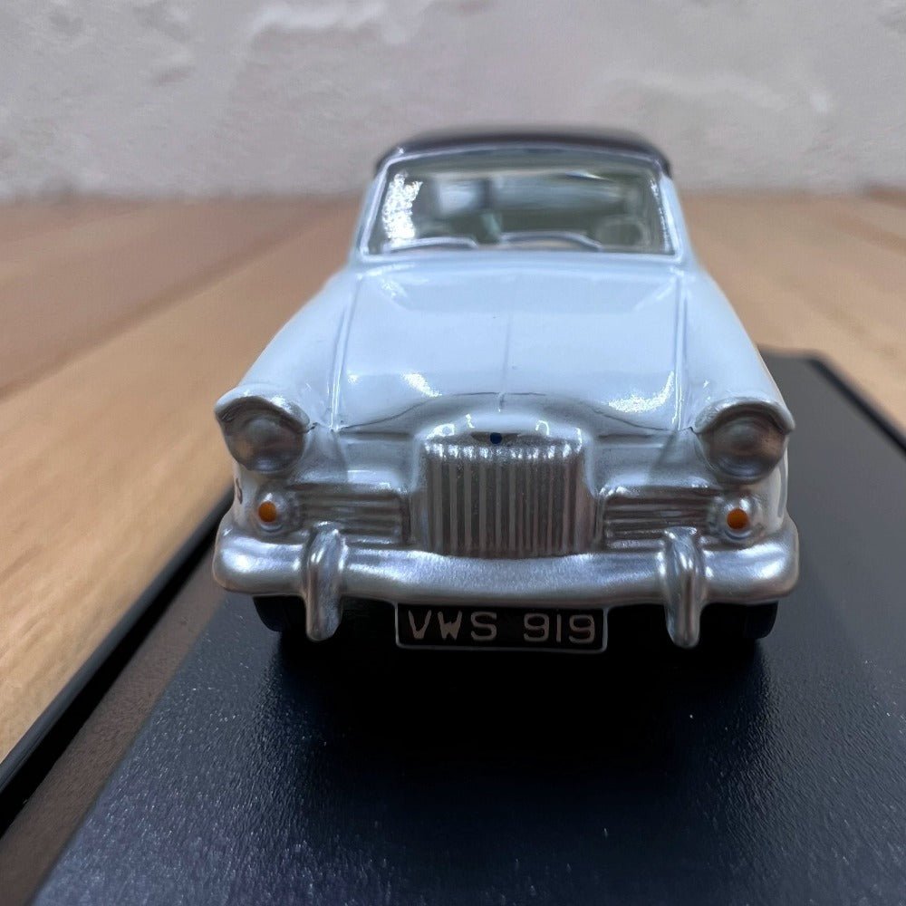 1/76 Scale Sunbeam Rapier Diecast Model Car