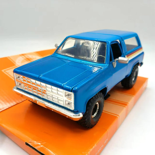 1/24 Scale 1980 Chevrolet K5 Blazer SUV Diecast Model Car