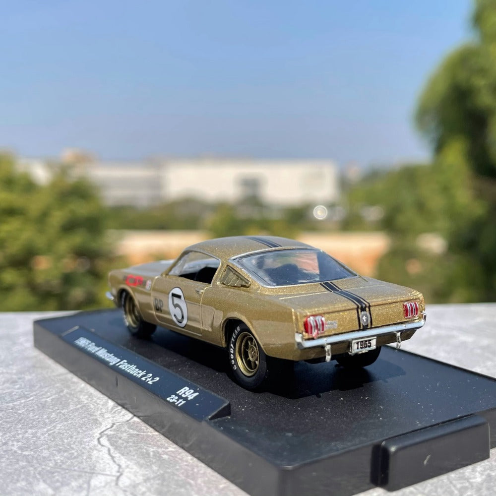 1/64 Scale 1965 Ford Mustang Fastback Diecast Model Car
