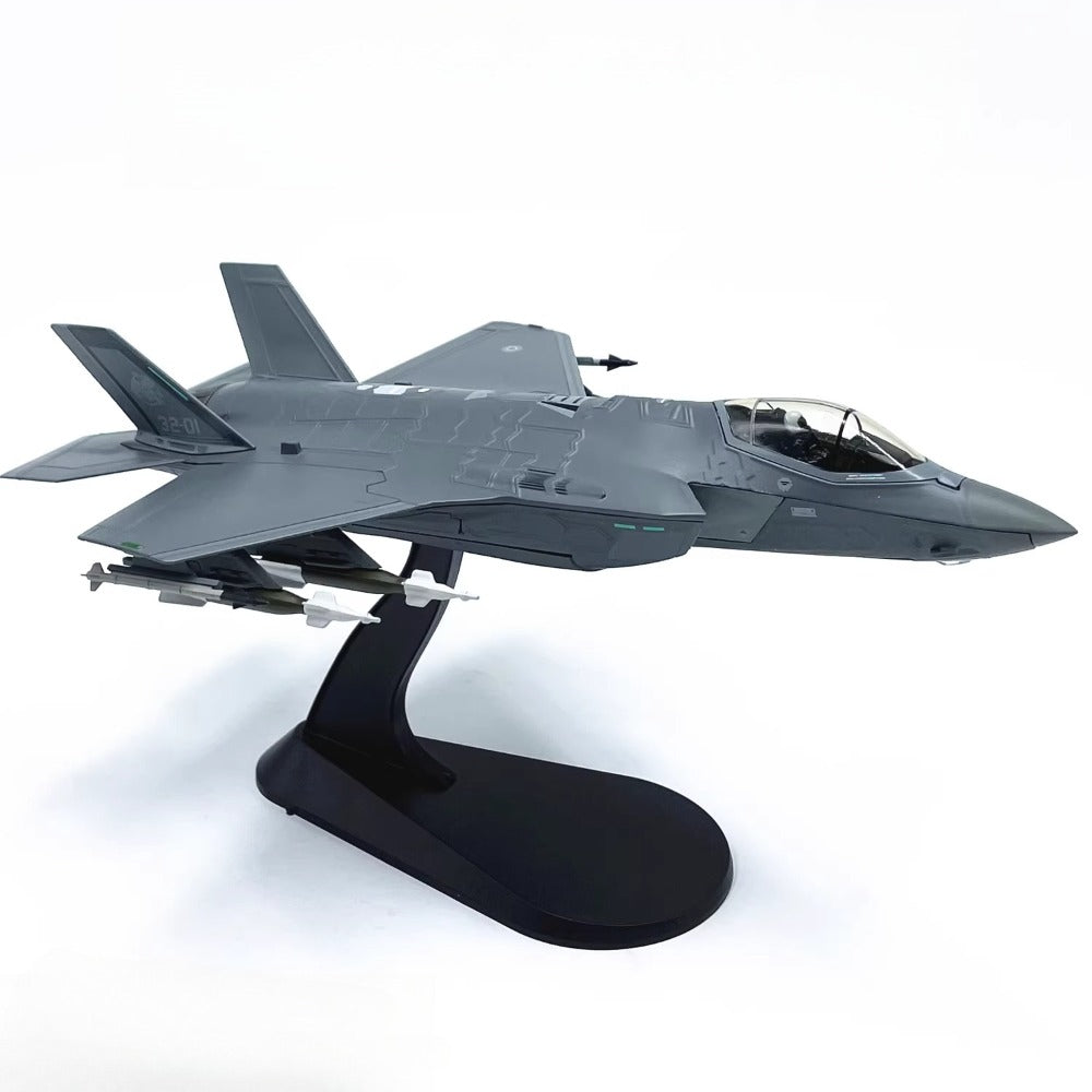 1/35 Scale Lockheed Martin F-35A Lightning II Italian Air Force 32-01 Stealth Strike Fighter Diecast Model