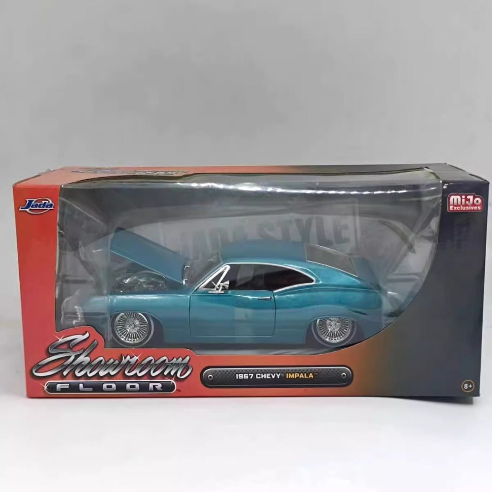 1/24 Scale 1967 Chevrolet Impala Diecast Model Car