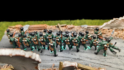 1/72 Scale German Soldiers Painted Figures Set for Model Dioramas