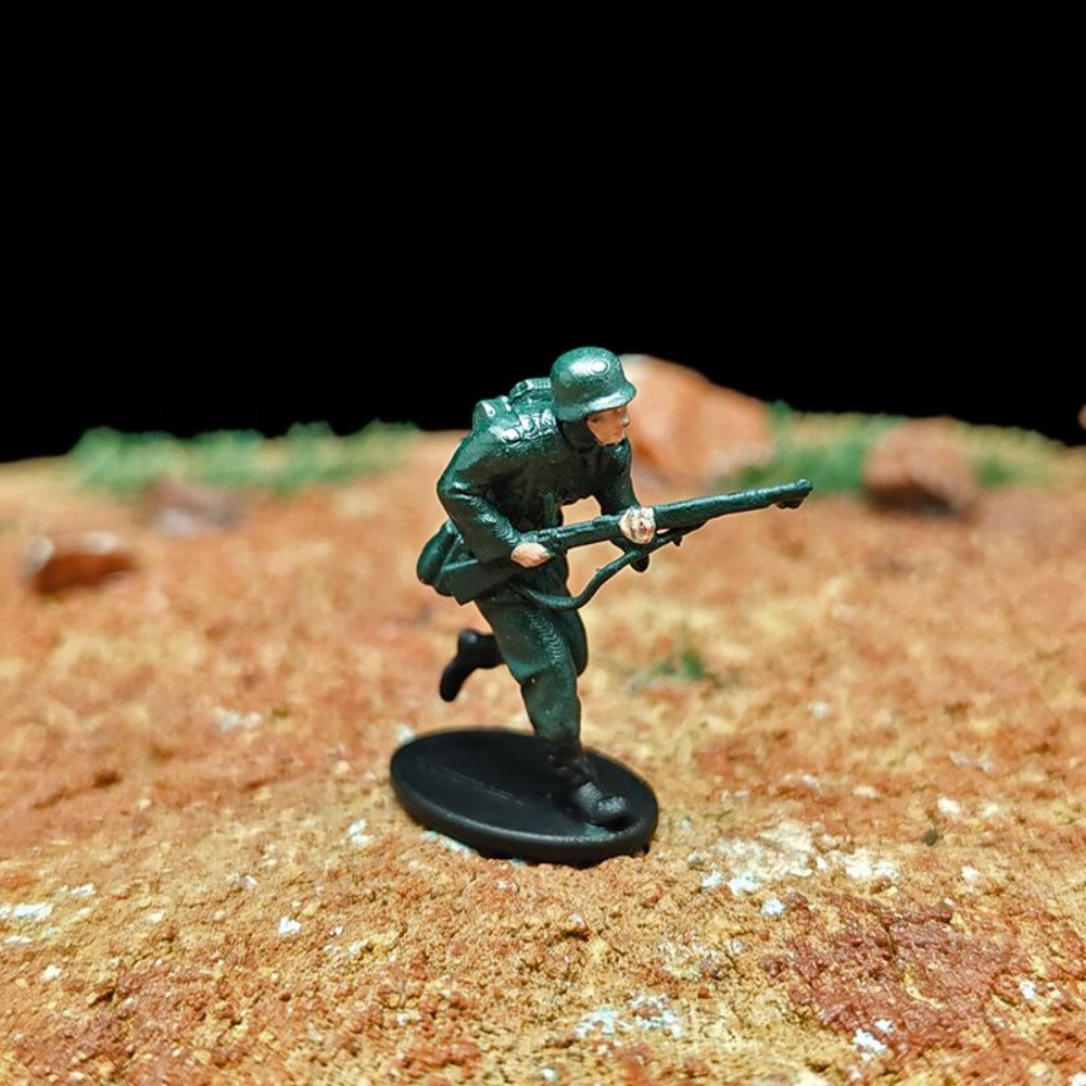1/72 Scale WWII Army Soldiers Painted Figures Set for Model Dioramas