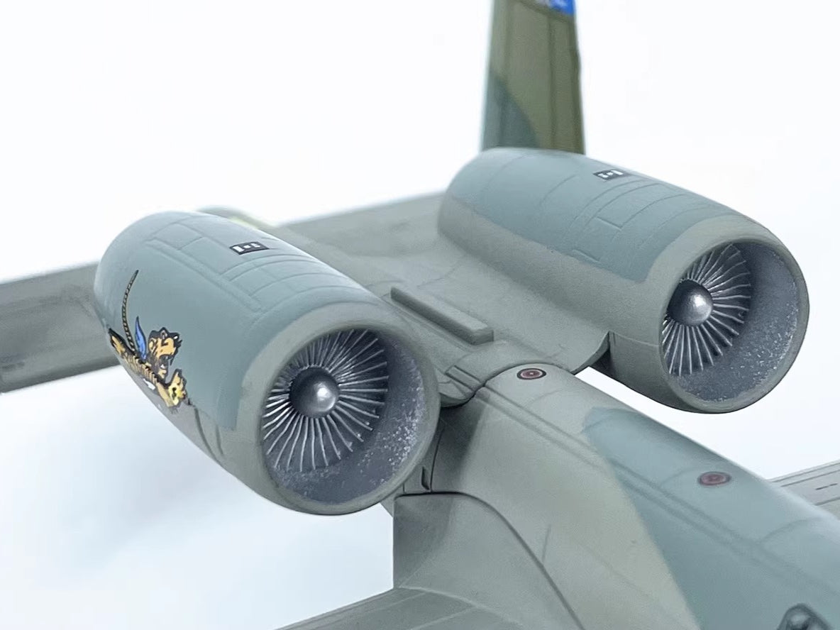 1/100 Scale Fairchild Republic A-10 Thunderbolt II Warthog Flying Tiger US Attack Aircraft Diecast Model