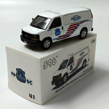 1/64 Scale Chevrolet Express MPDC Washington DC Police Van Diecast Model Car
