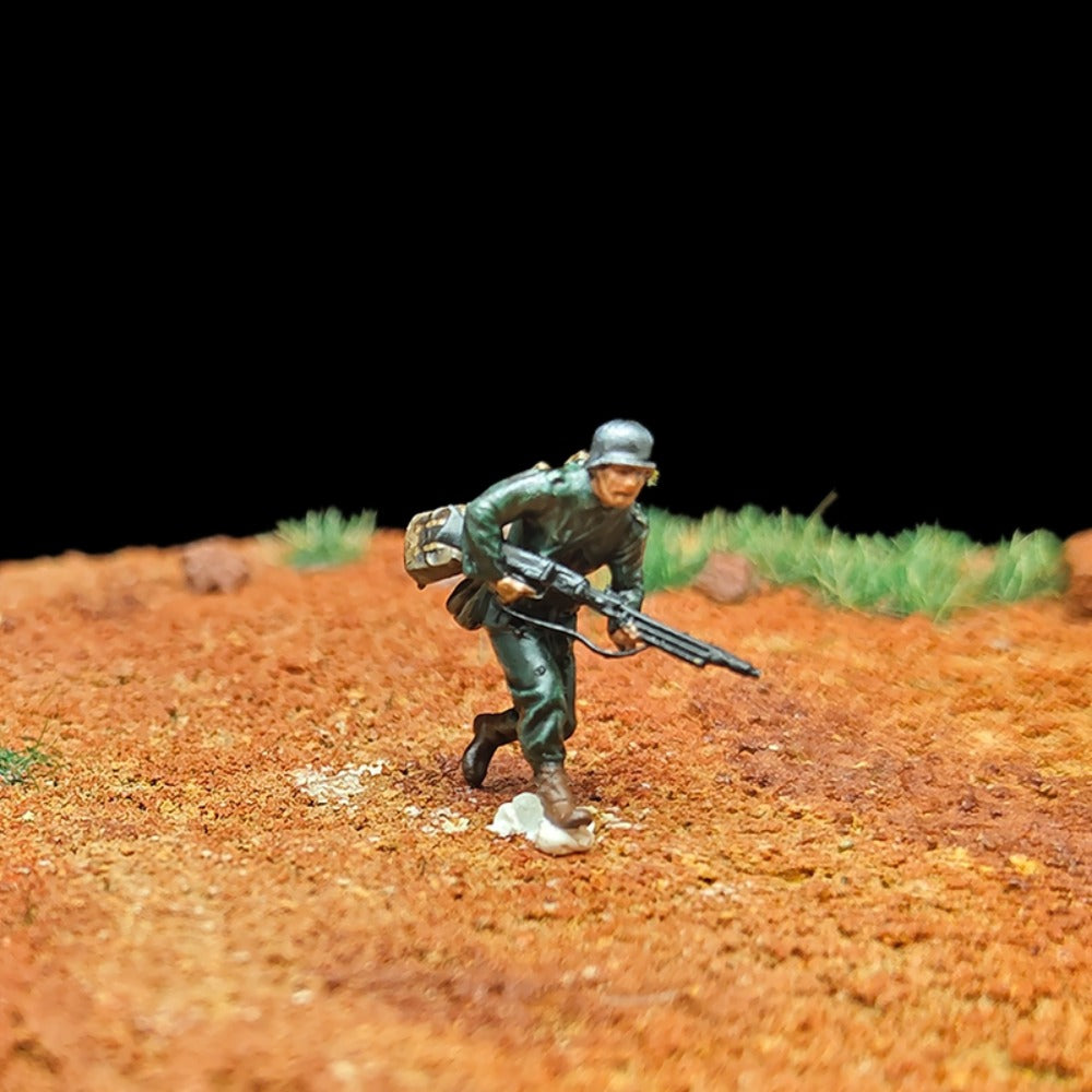 1/72 Scale WWII German Soldiers Painted Figurines for Model Dioramas