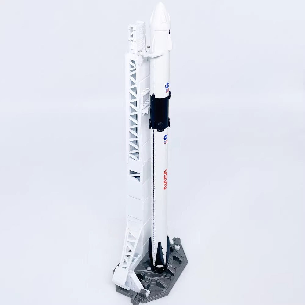 1/200 Scale SpaceX Falcon 9 Medium-Lift Launch Vehicle Two-Stage Rocket Diecast Model