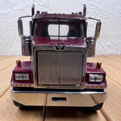 1/50 Scale Western Star 4900 SF Day Cab Tandem with Sea Container Truck Diecast Model
