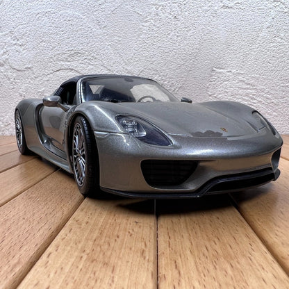 1/18 Scale Porsche 918 Spyder Sports Car Diecast Model
