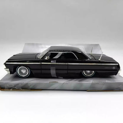 1/24 Scale 1964 Chevrolet Impala Lowrider Diecast Model Car