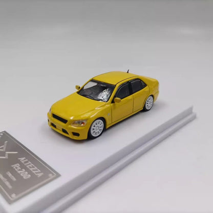 1/64 Scale Toyota Altezza RS200 SXE10 Sedan Diecast Model Car