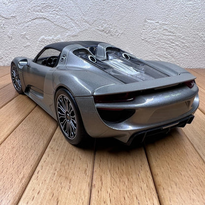 1/18 Scale Porsche 918 Spyder Sports Car Diecast Model