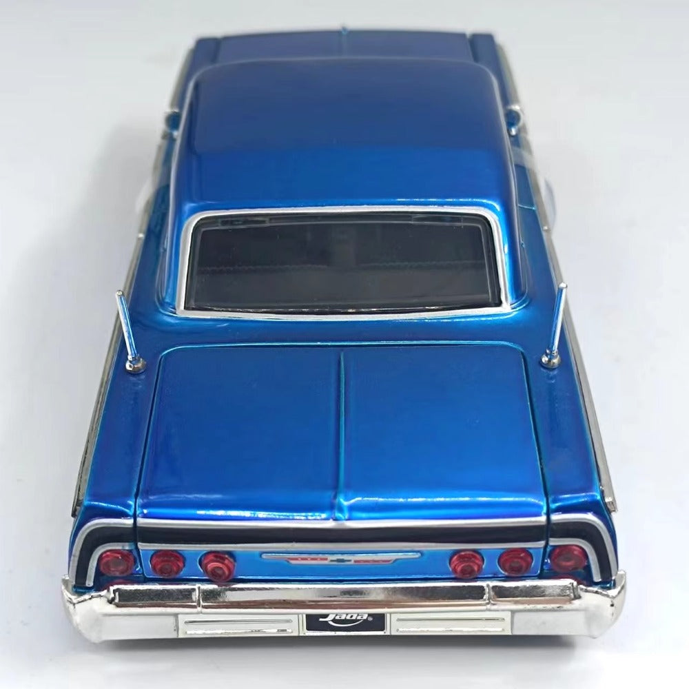 1/24 Scale 1964 Chevrolet Impala Lowrider Diecast Model Car