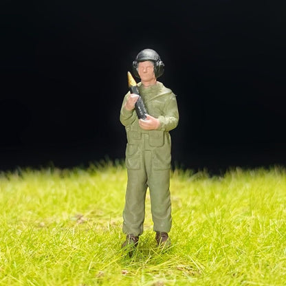 1/72 Scale WWII M4 Sherman Tank Soldiers Painted Figures for Model Dioramas
