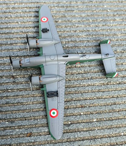 1/144 Scale CANT Z.1007 Alcione WWII Italian Medium Bomber Diecast Aircraft Model