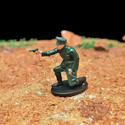 1/72 Scale WWII Army Soldiers Painted Figures Set for Model Dioramas