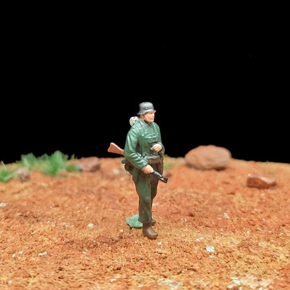 1/72 Scale WWII Army Soldiers Painted Figurines for Model Dioramas