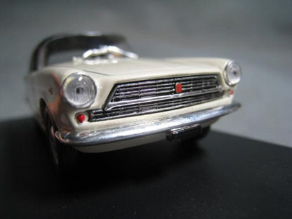 1/43 Scale 1962 Fiat 2300S Cabriolet Diecast Model Car